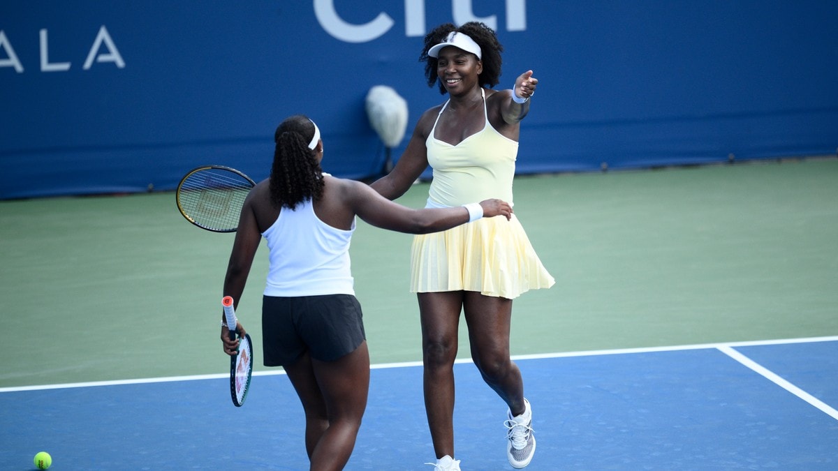 Double-seier i Venus Williams-comeback