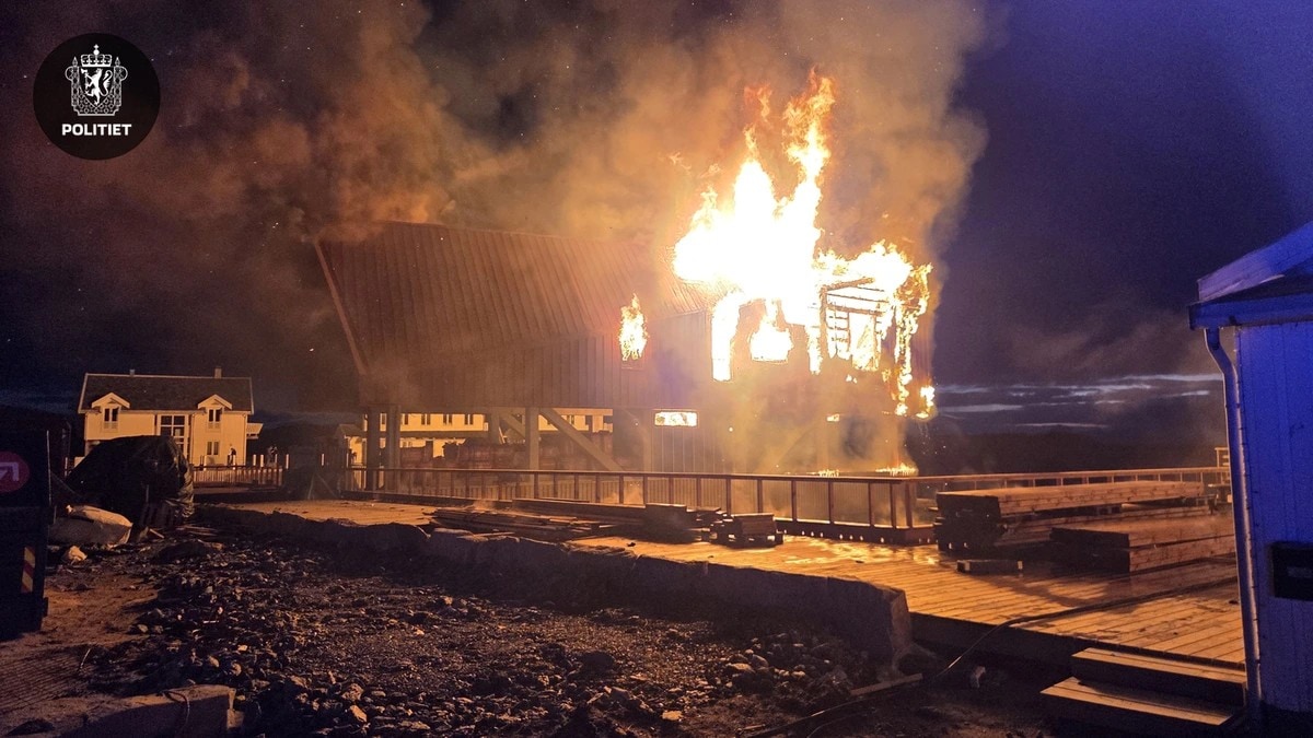 Politiet: For tidlig &aring; si noe om &aring;rsaken til brannen