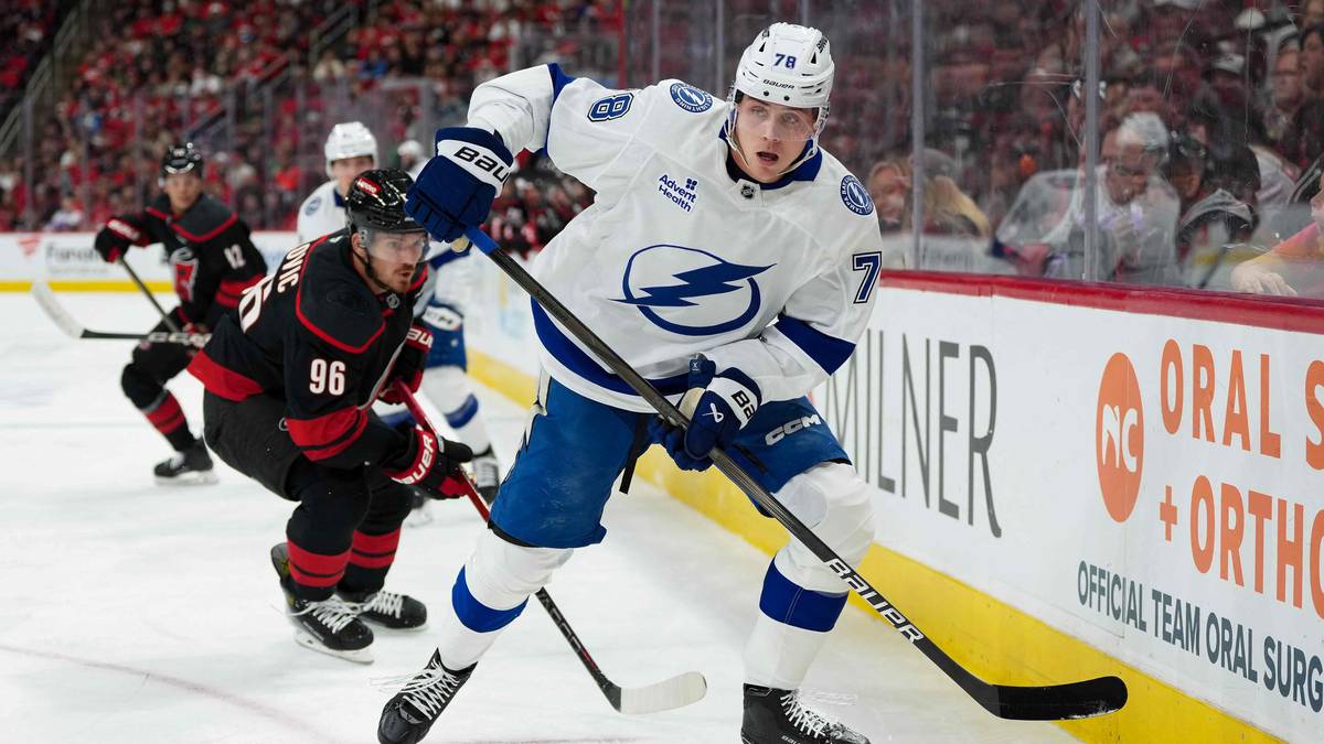 Lillebergassist i Tampa Bay Lightningseier NRK Sport