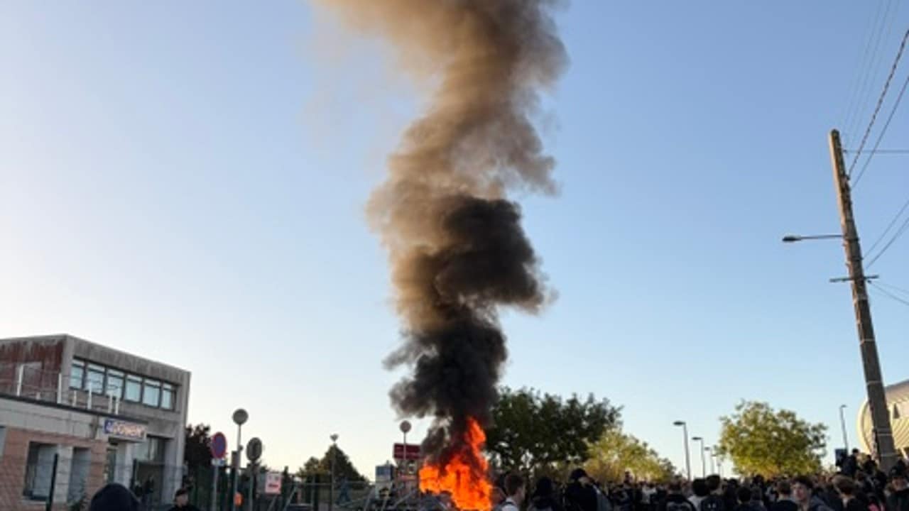 Norwegian exchange students affected by violent school protests in France
