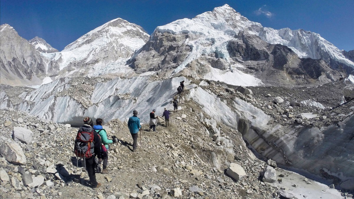 Mount Everest måles på nytt