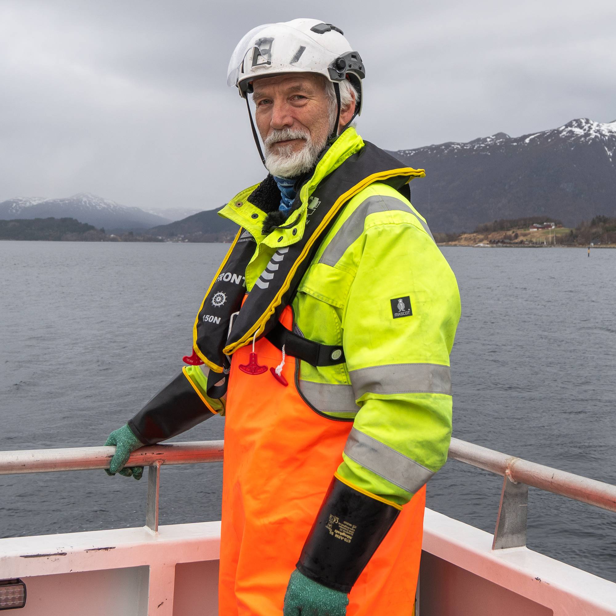 Terje van der Meeren i Havforskingsinstituttet på forskingstokt i Volda/Ørsta-området