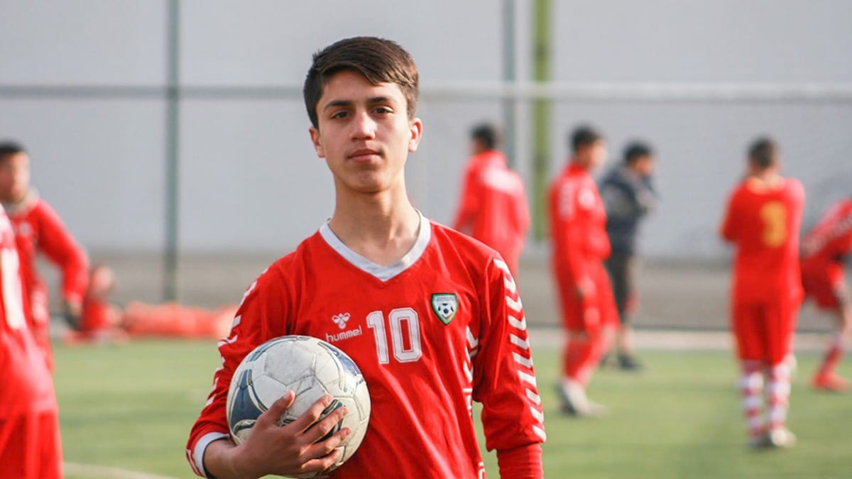 National team player dies when he falls from a plane in Kabul – NRK Urix – Foreign news and documentaries