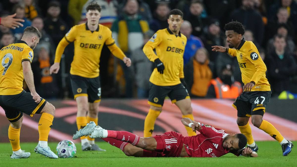 Liverpool med sjokktap etter utrolig bom: – En helt absurd situasjon