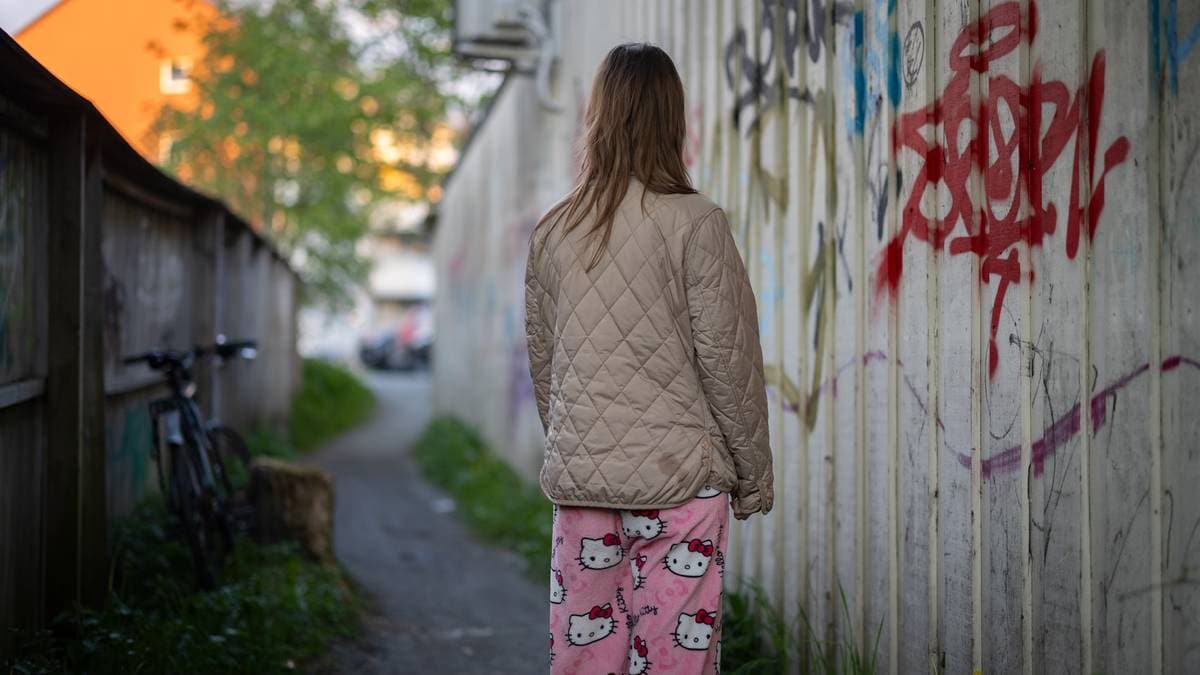 «Julie» svelta seg og skar namnet til mannen inn i huda