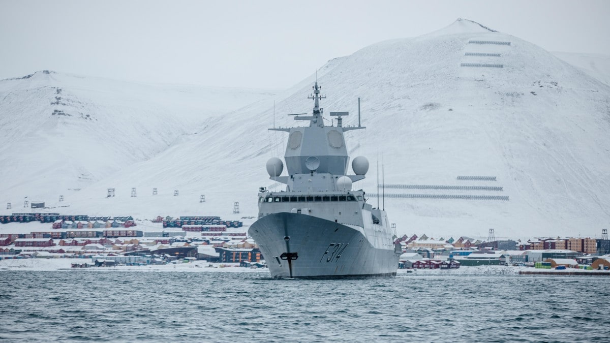 Russland anklager Norge for å ha militarisert Svalbard