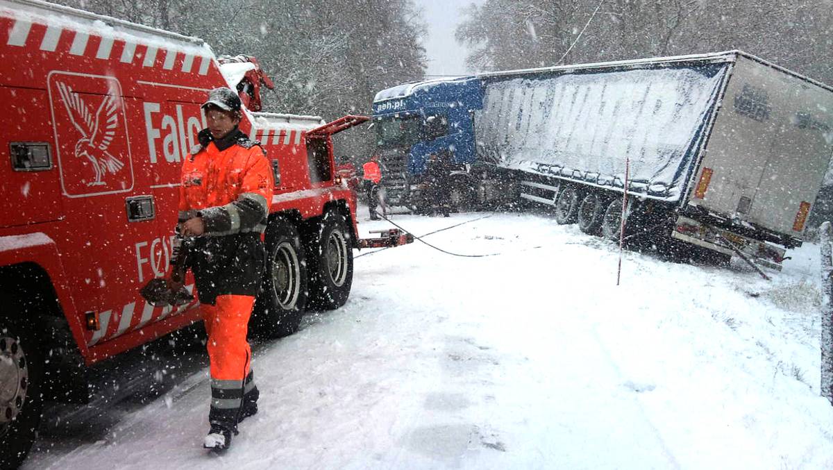 Trafikkuhell Stengde E39 Nrk Vestland 