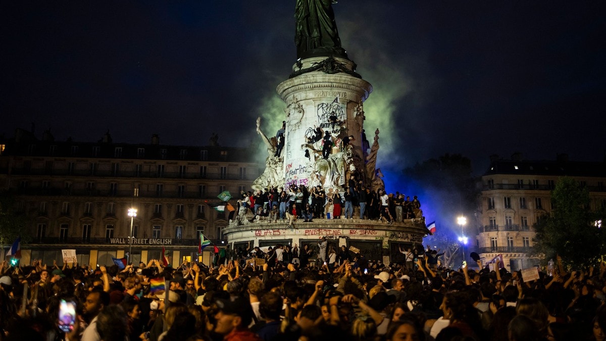 Venstreallianse med overraskande siger, men svakt fleirtal: Kva no, Frankrike?