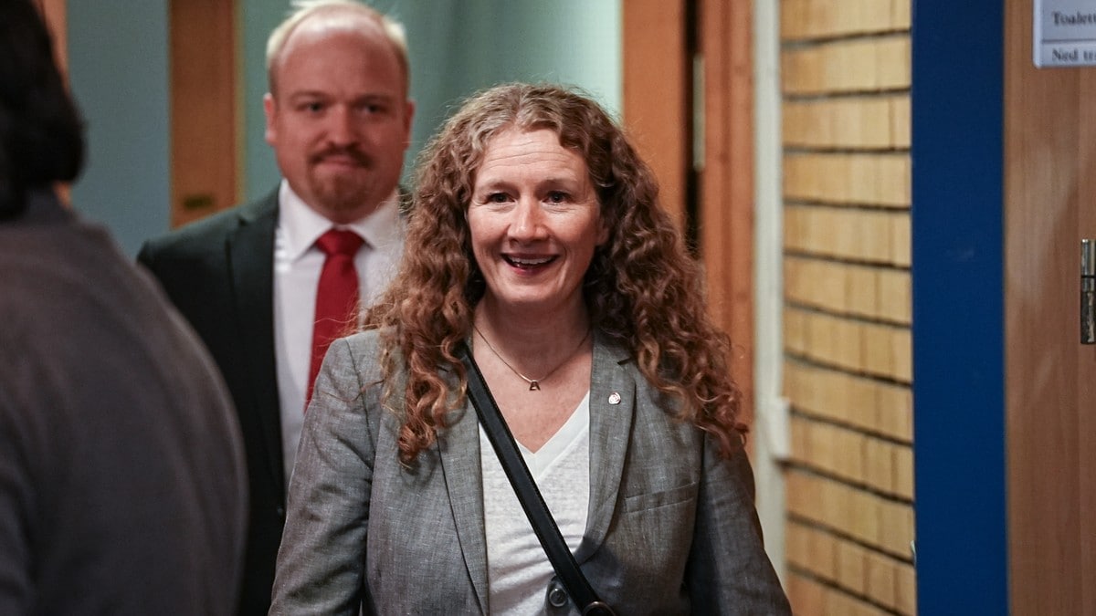 Arbeiderpartiet snur – lover gratis ferje og gjeldssletting for studenter