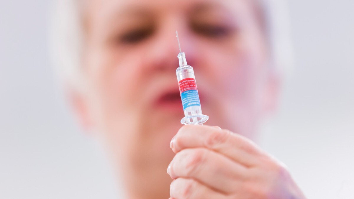 Smittevernoverlege: – Vaksine­påbud bør vurderes