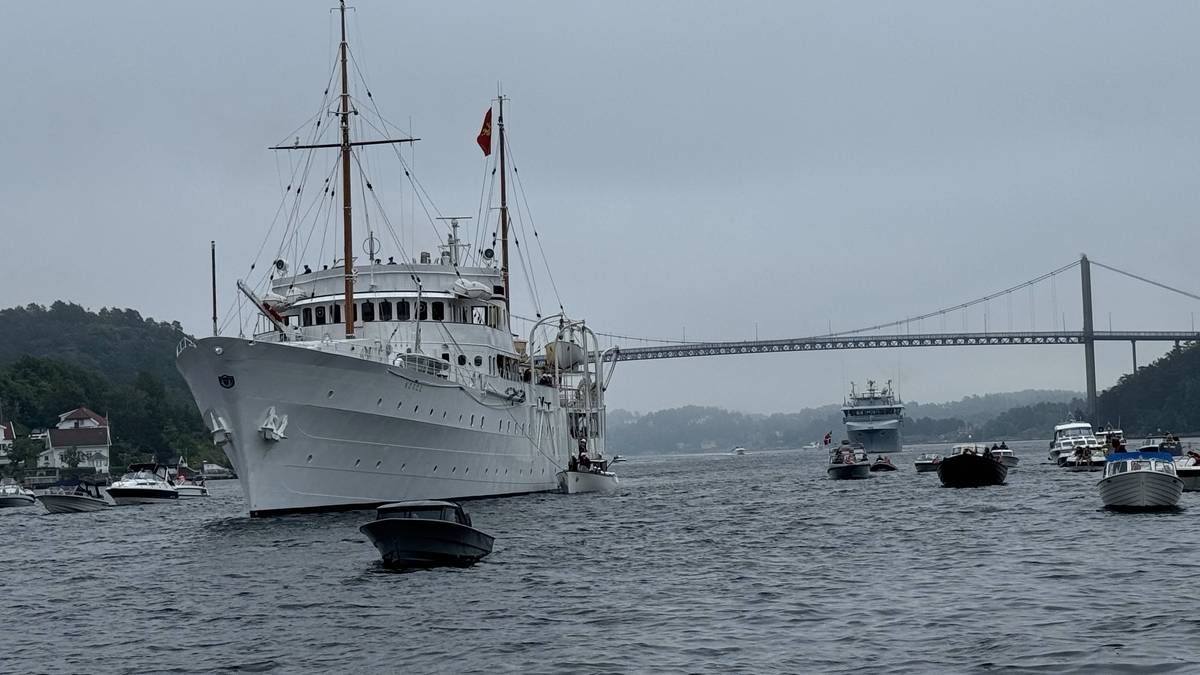 Kongeskipet ankommer Arendal