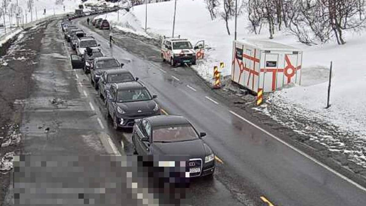 Kolonnekjøring på Hardangervidda – NRK Vestland