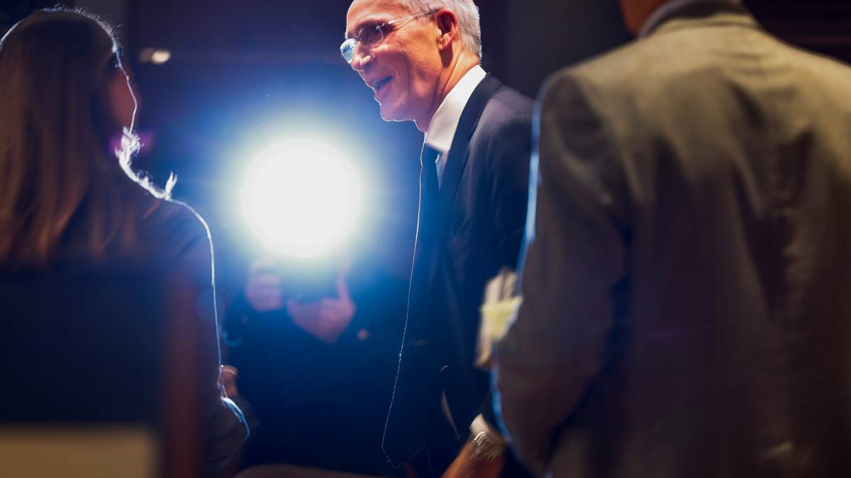 Ansvarlighetsauraen til Stoltenberg skinner