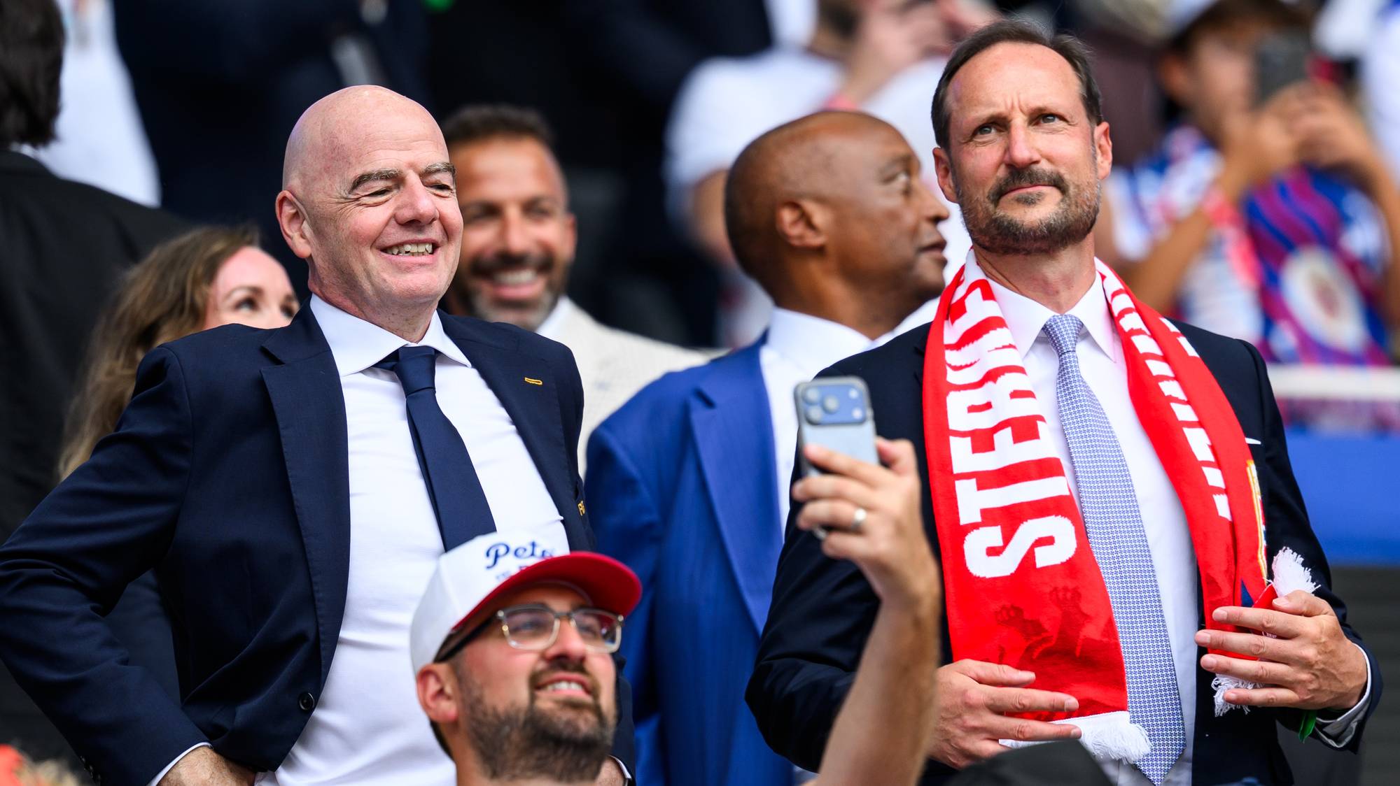 Gianni Infantino og kong Haakon