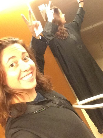 Britt Victoria i tradisjonell kjortel