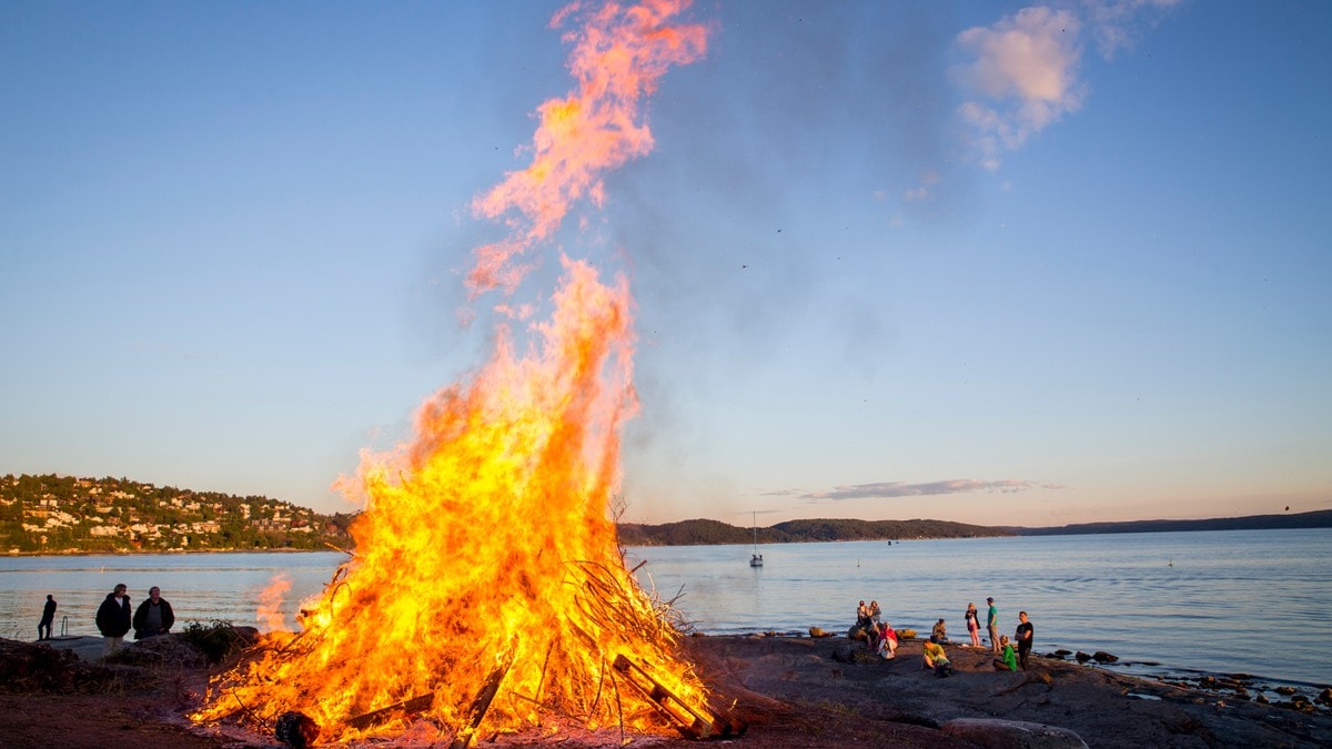 Brannvesenet har gode råd før vi tenner bål i kveld