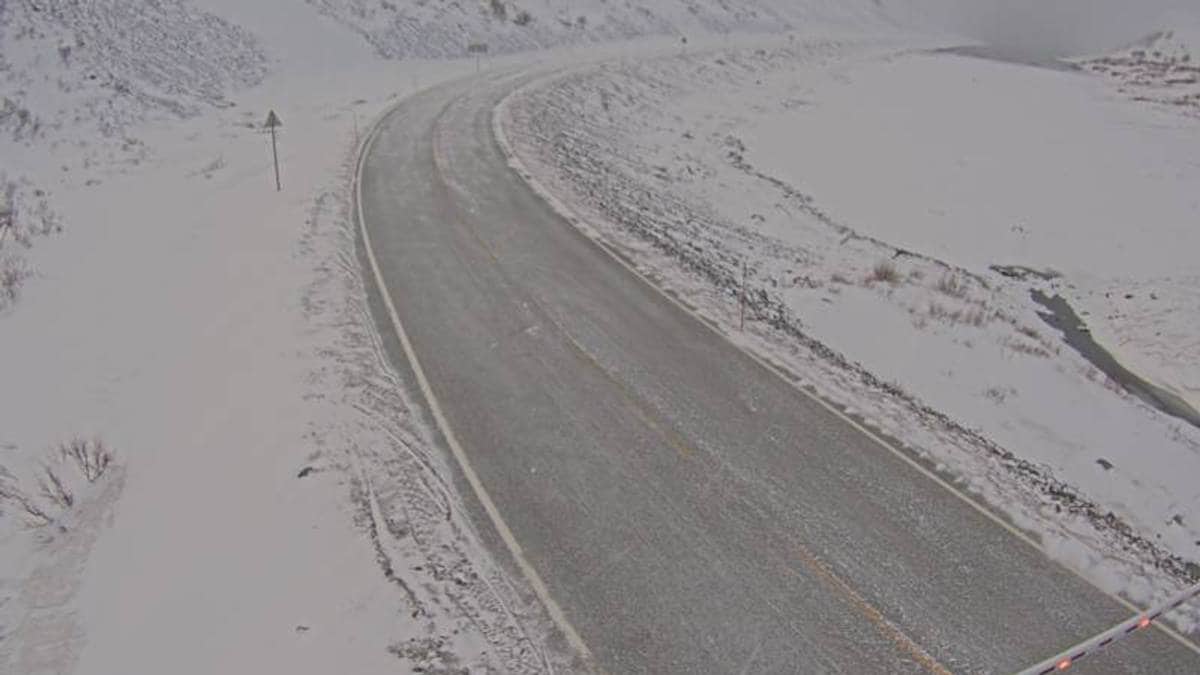 Uvær i nord: Flere fjelloverganger stengt grunnet kraftig snøfokk