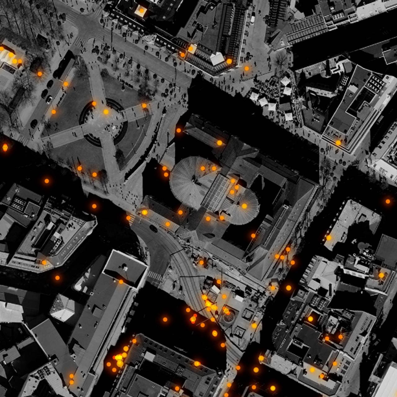 Flyfoto som viser mobilposisjoneringer i området rundt Stortinget
