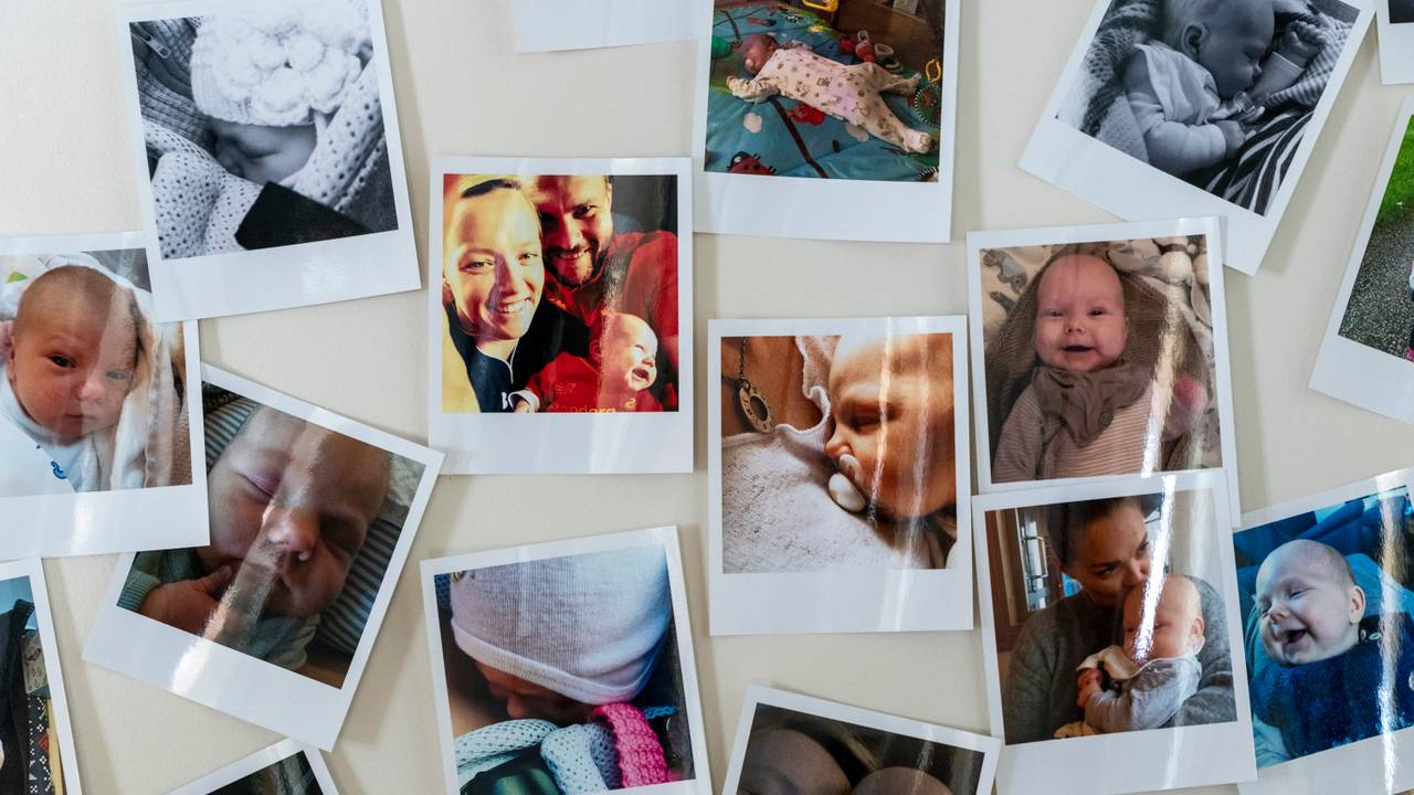 Familiebilete på vegg hos Marie Slåtten