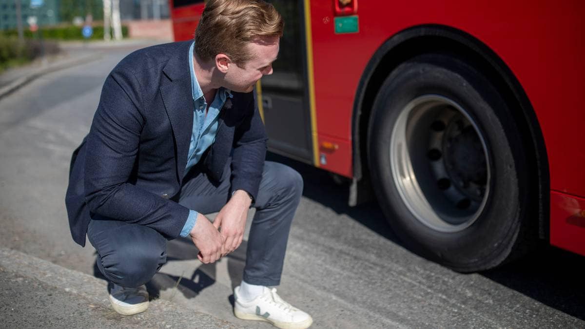 Utsetter kjøp av elbusser – veiene tåler dem ikke