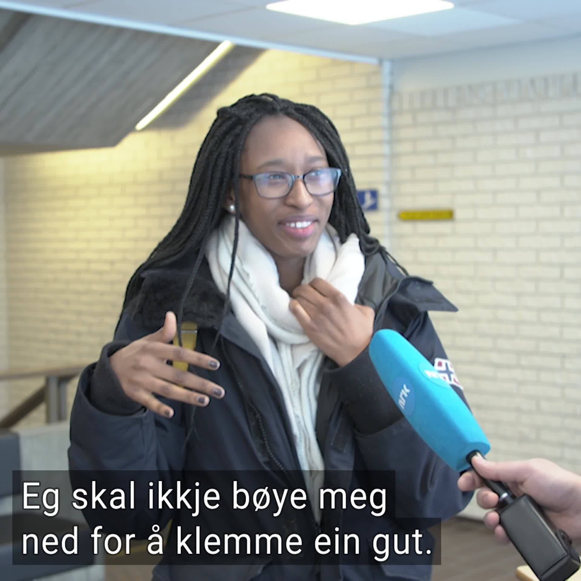 Er det greitt å stille høgdekrav på Tinder? - NRK Er det greitt å stille høgdekrav på Tinder? - NRK