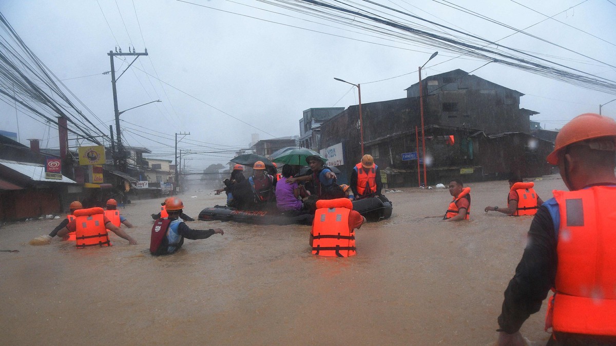 Tyfonen Gaemi: Tolv døde i ekstremvêr på Filippinane