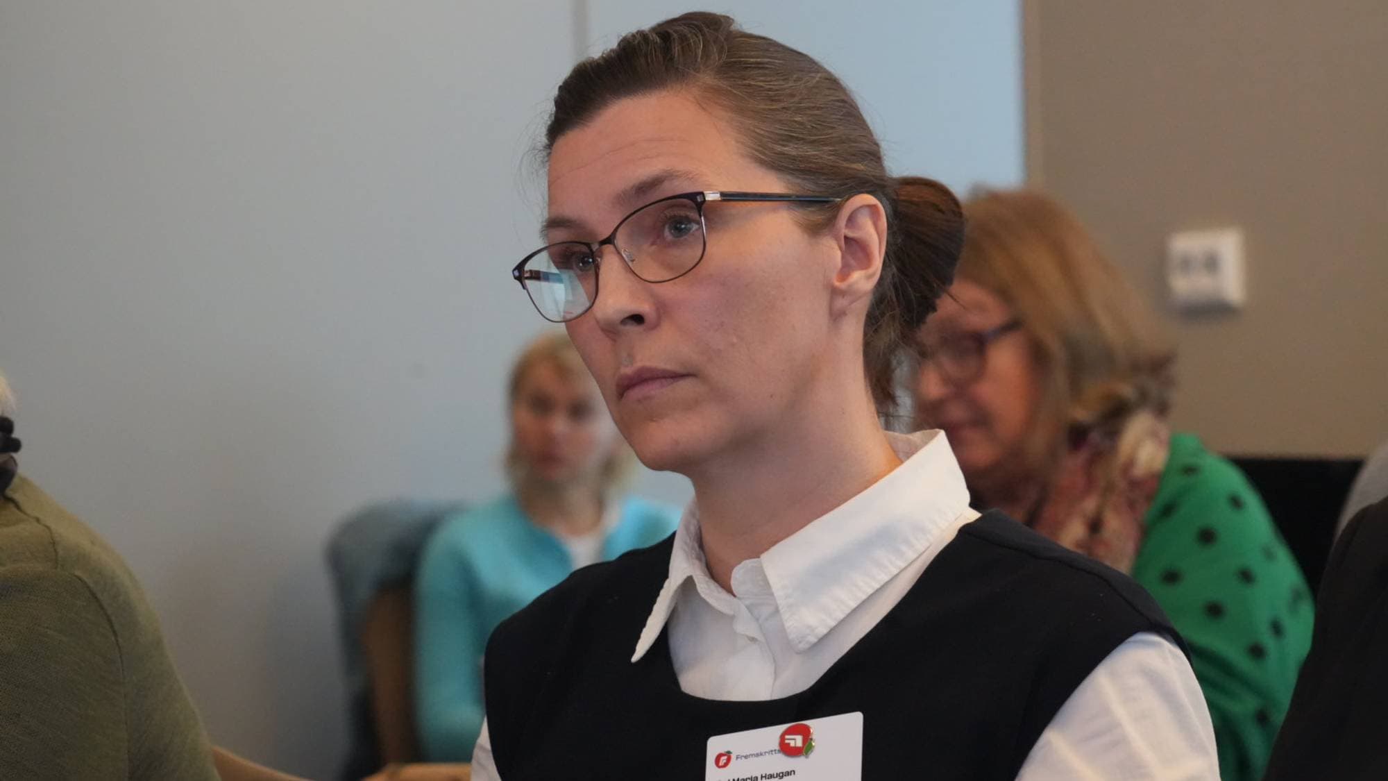 Fylkesårsmøte i Troms Frp. Leder i Tromsø Frp, Sol Maria Haugan, underveis i valget av delegater til stortingslisten for 2025 (nominasjonsmøtet). 