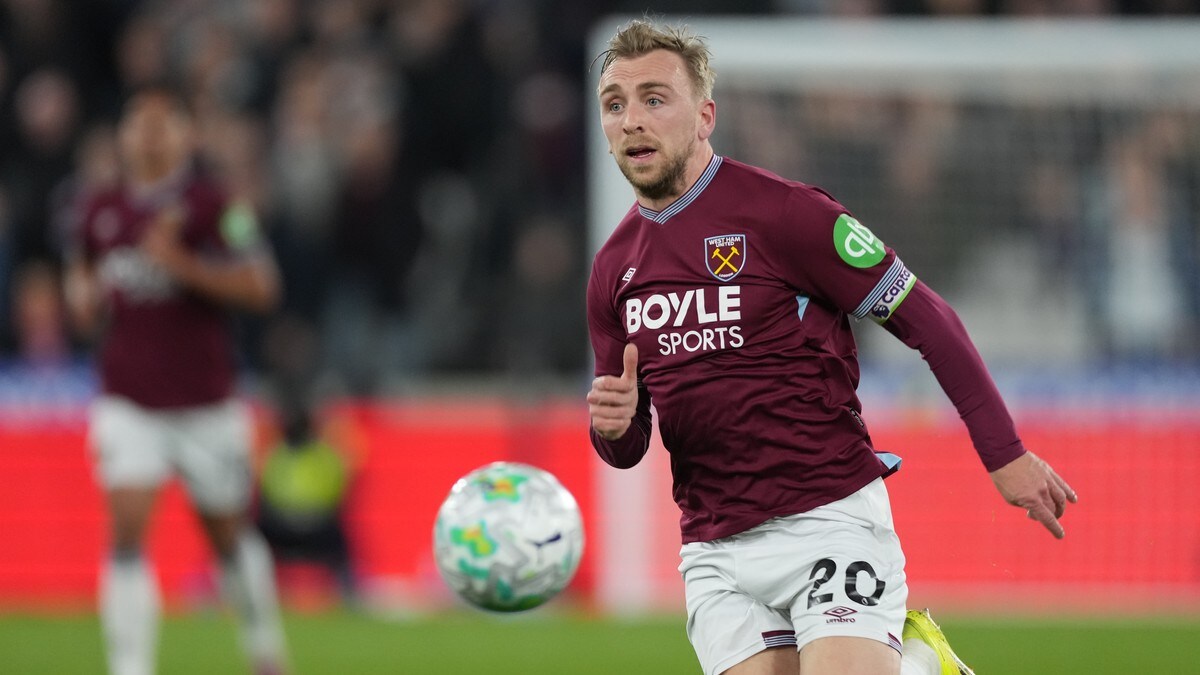 West Ham-kapteinen blir i klubben tross nedrykk