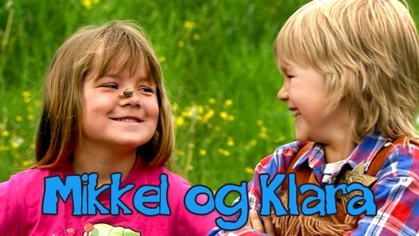 Mikkel og Klara er bestevenner. De er veldig glad i dyr og liker å titte på maur ute i skogen. De vil hjelpe de små dyra som ingen tenker på, derfor starter de en Vær-snill-mot-alle-dyra-klubb. Norsk barnedramaserie.