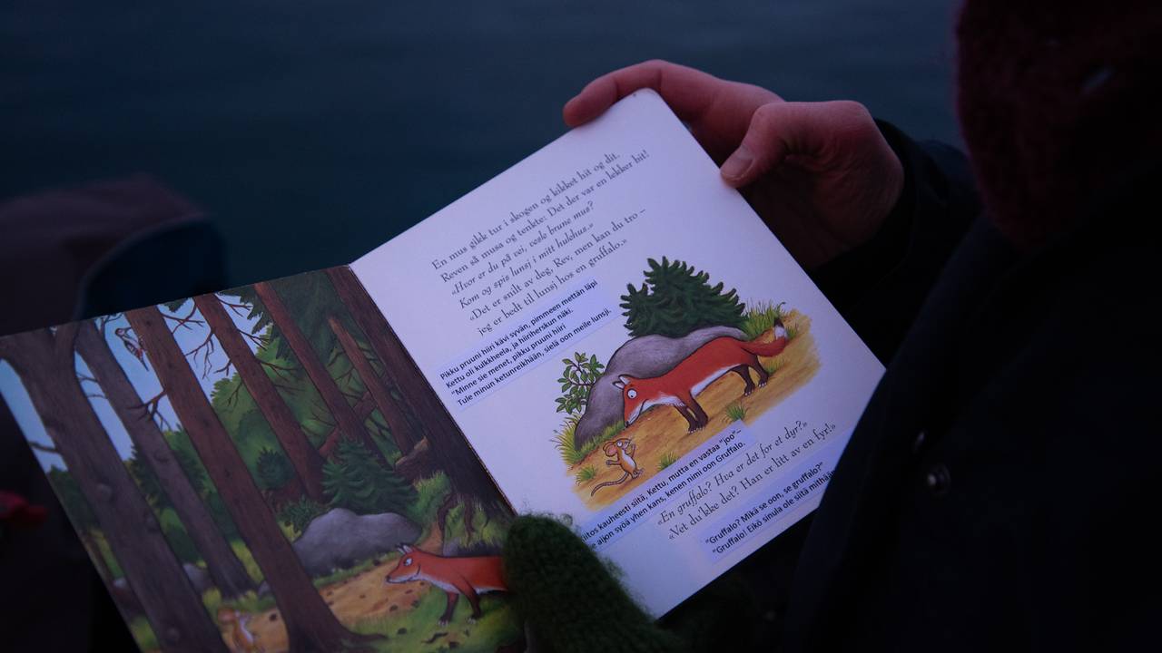Merethe oversetter norske barnebøker selv på kvensk.