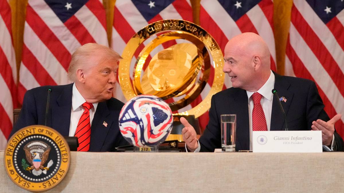Trump står over USAs åpningskamp