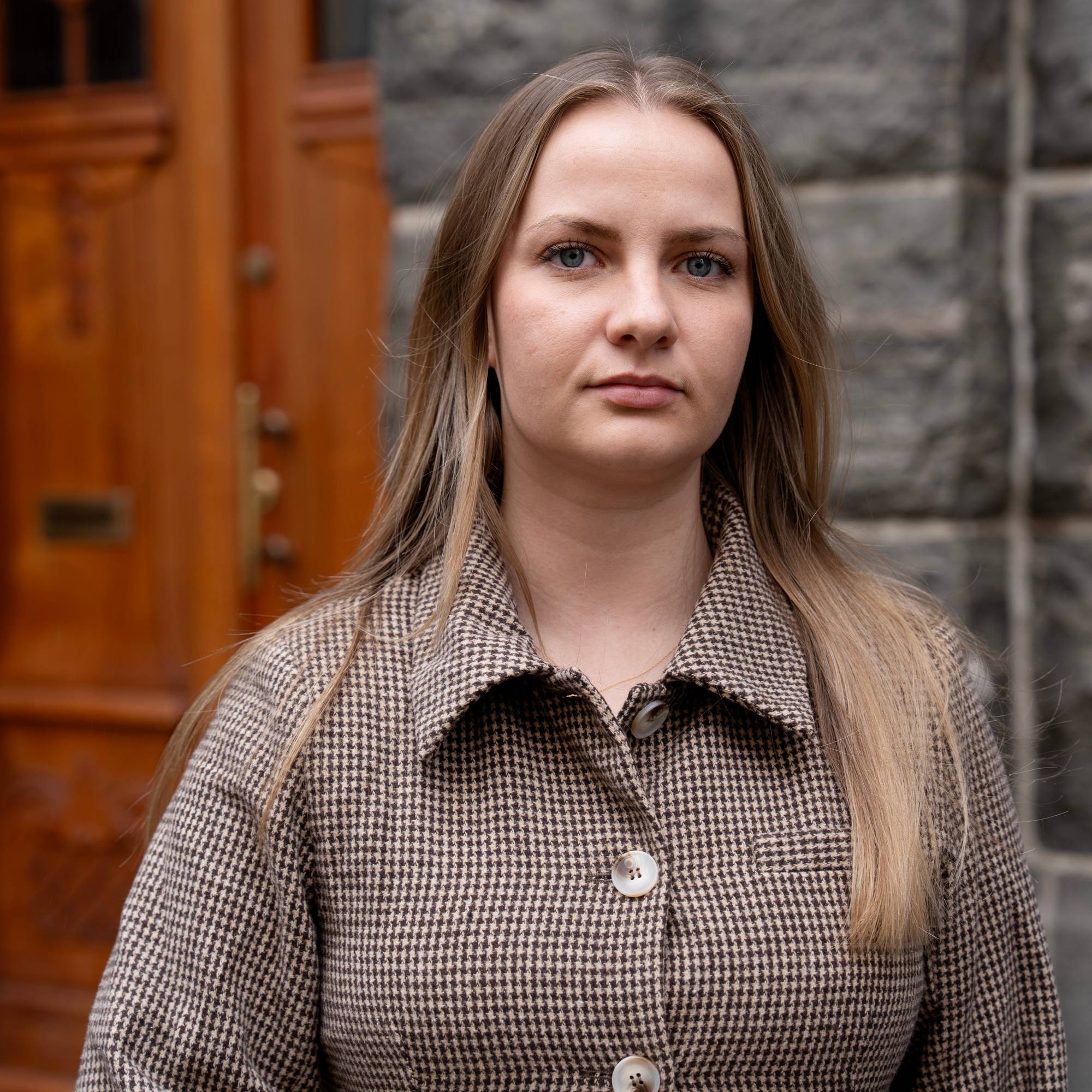 Lydia Nagy Molvær er forsvarar for mora til jenta som ble funnet livløspå en barnevernsinstutisjon i Bergen. 