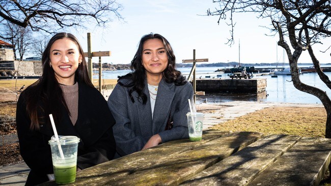Søstrene Lavenia (t.v) og Gyda Strandberg.