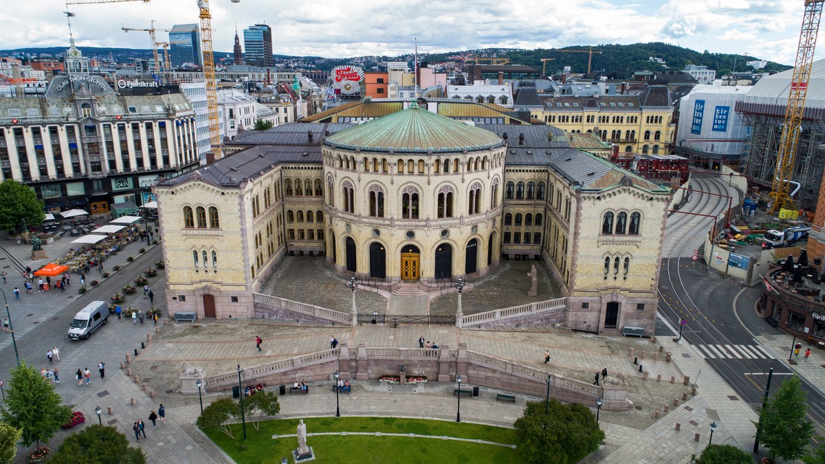 Bred politisk enighet om at overgrepsdømte ikke bør ha samvær med egne barn