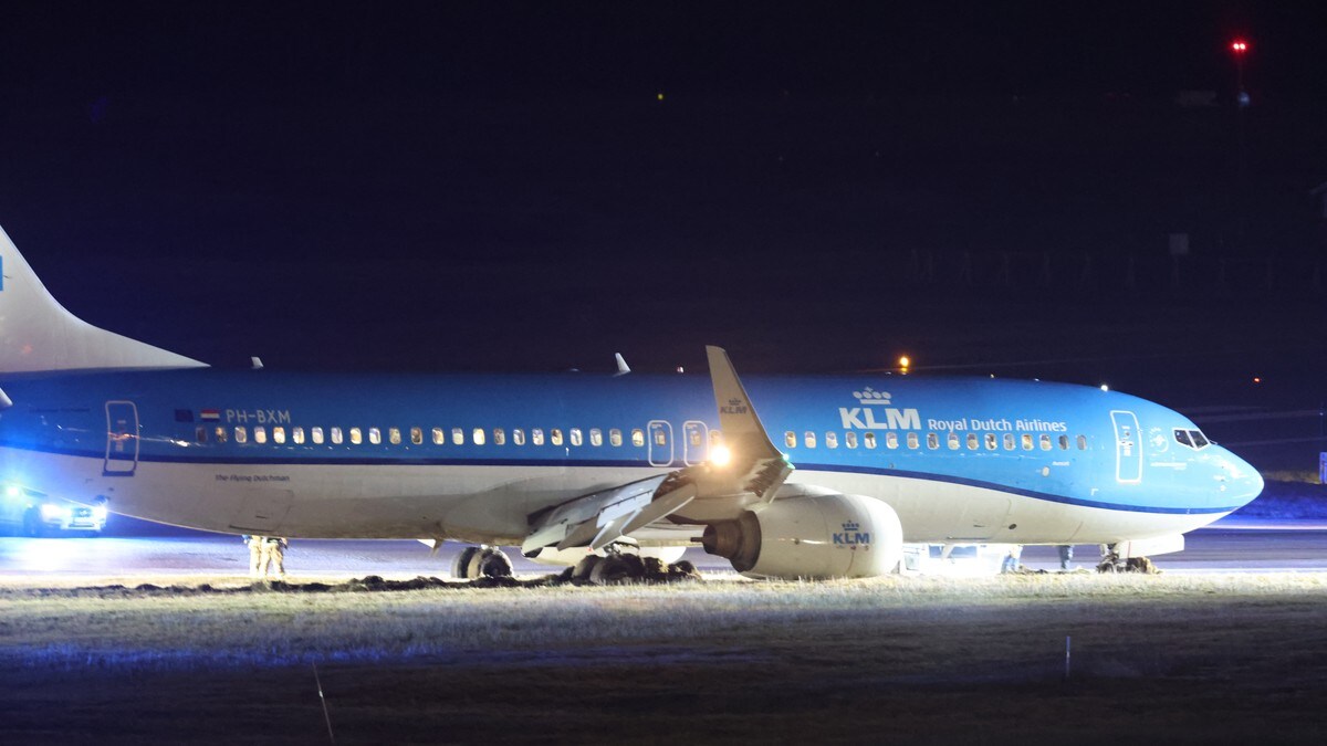 Rullebanen på Torp flyplass er fortsatt stengt