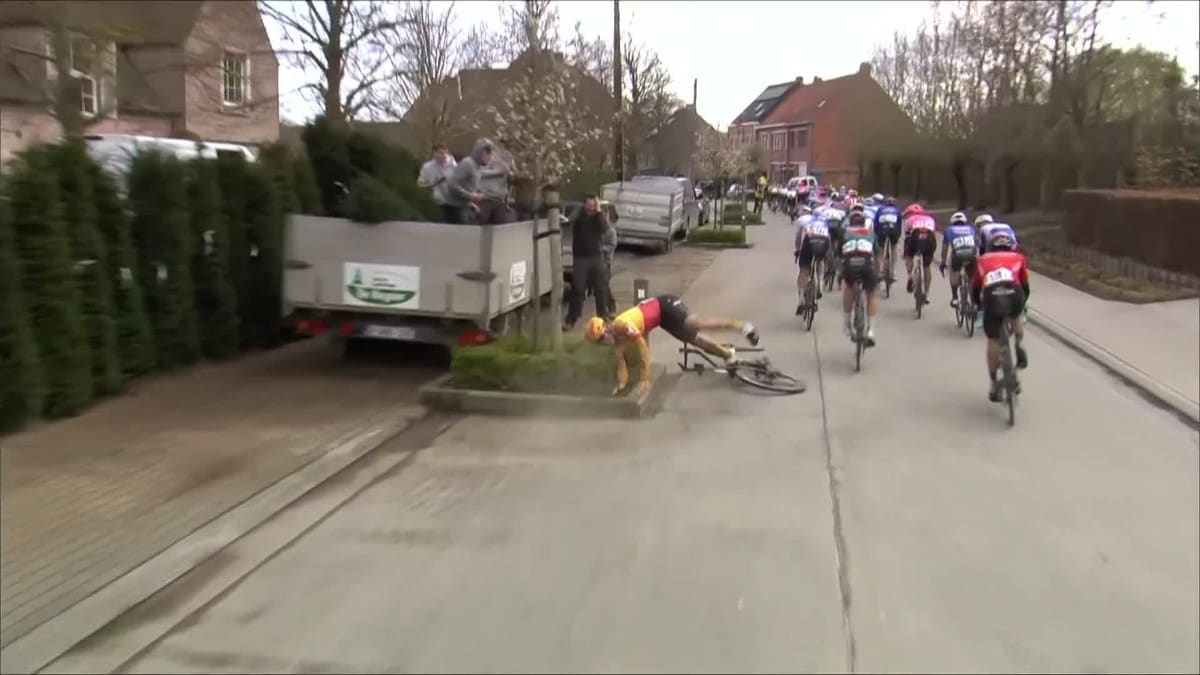 Fryktet for karrieren i 2023 – nå skal han styre Uno-X til seier i Tour de France Et krevende brudd i leggbeinet etter en stygg velt, var nær ved å sette en stopper for karrieren. Tre år senere får 31-åringen debuten i verdens største sykkelritt.