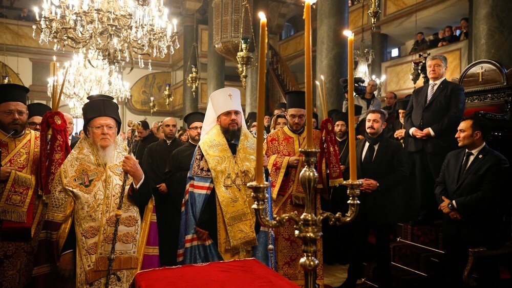 Ukraina fekk eiga ortodoks kyrkje Siste nytt NRK