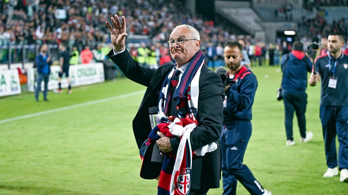 Tårevåt Ranieri tok farvel etter nesten 40 år som fotballtrener