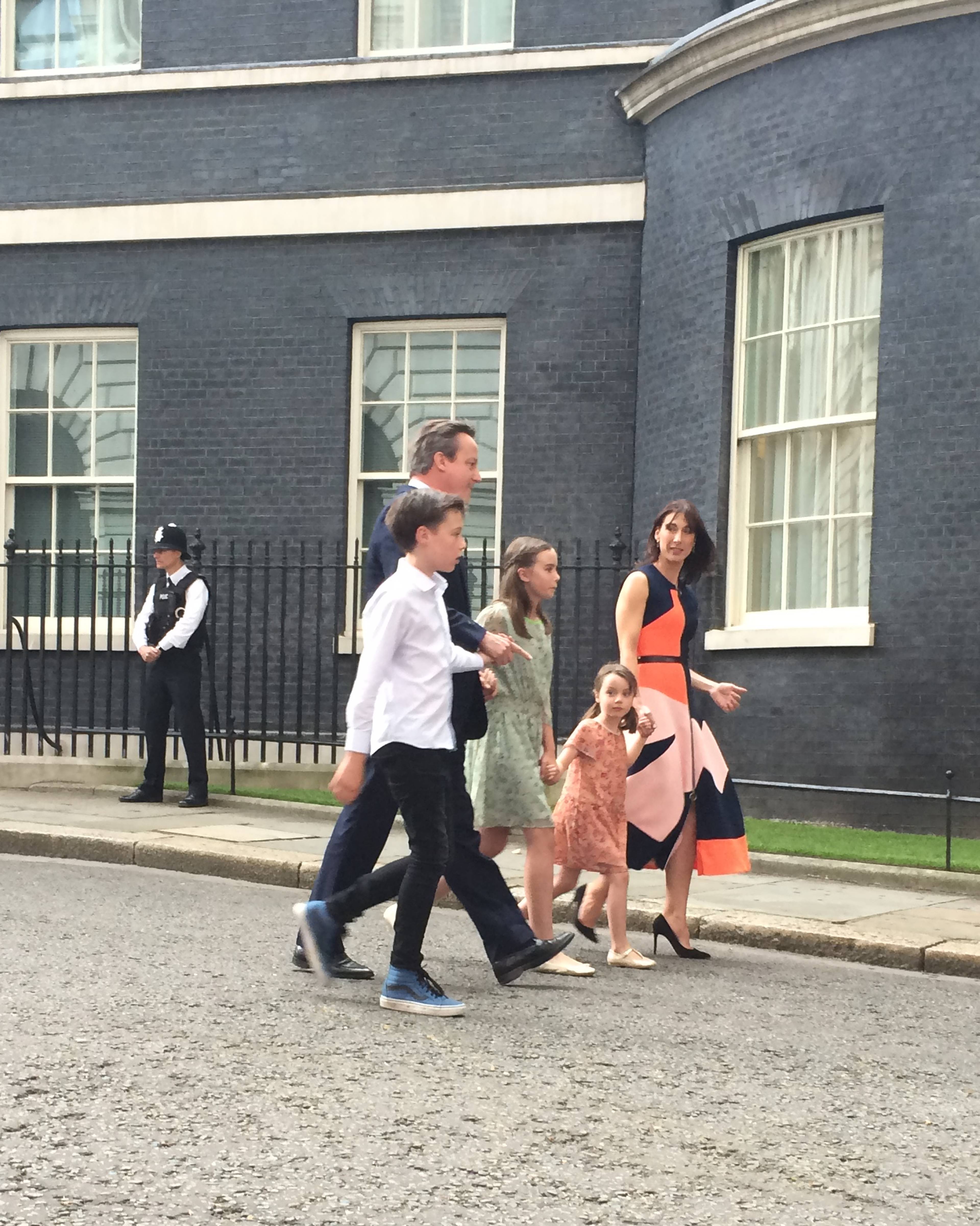 Cameron forlate Downing Street