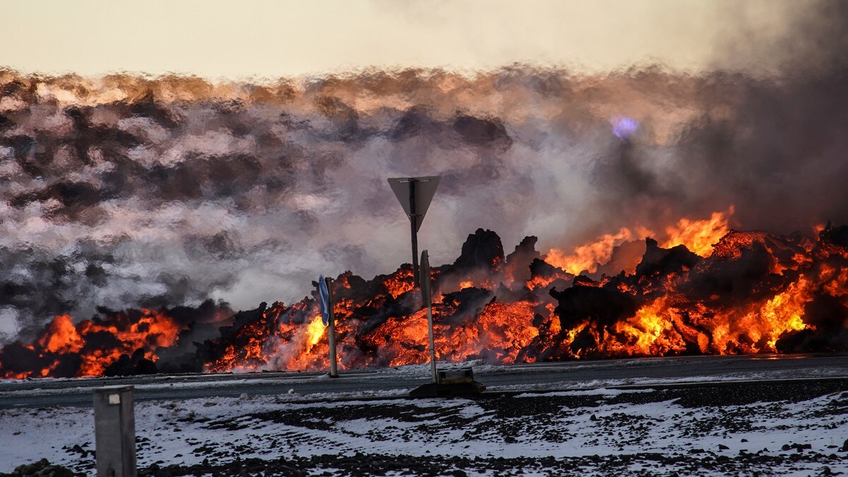Krevende å reparere varmtvannsledningen på Island