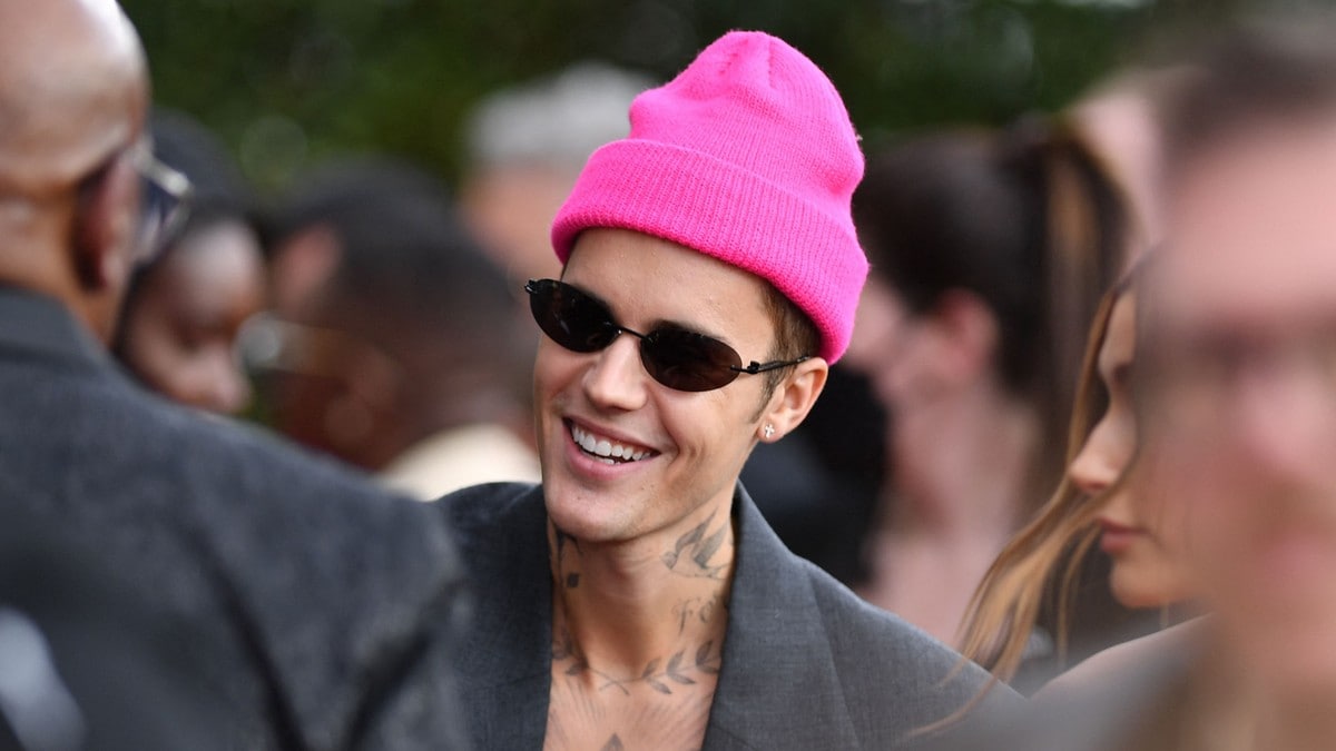 Justin Bieber overrasker med nytt album