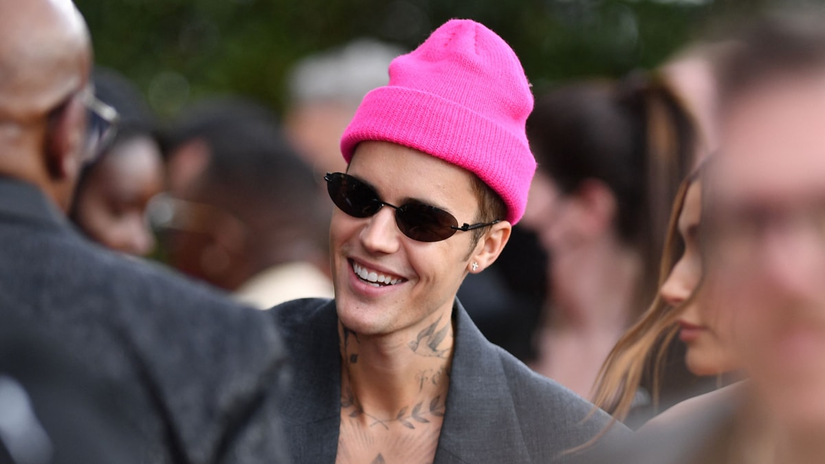 Justin Bieber overrasker med nytt album