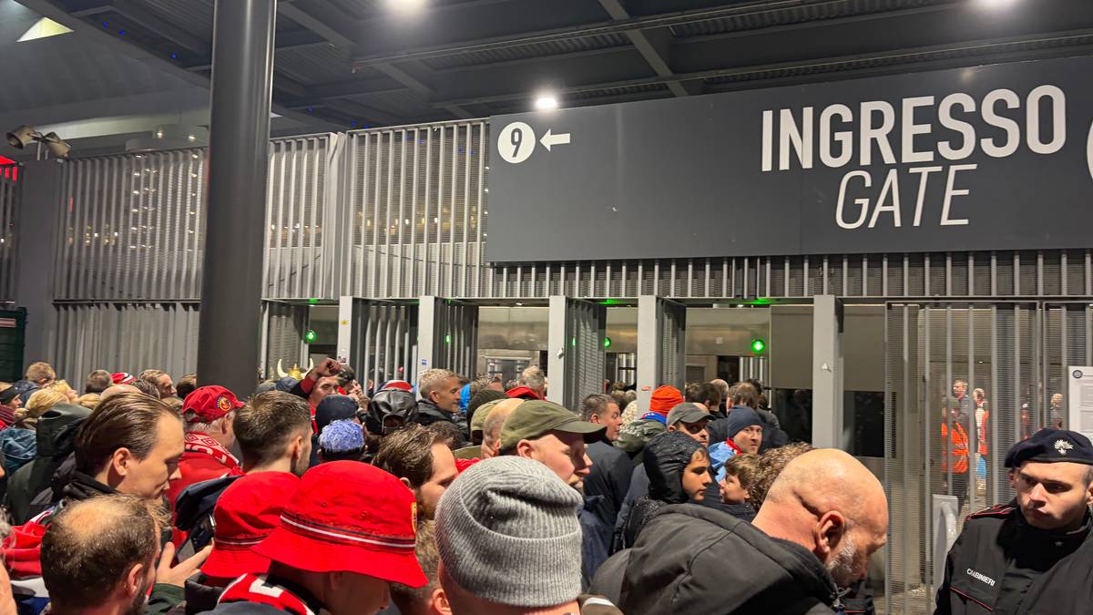 Køkaos for norske fotballsupportere utenfor San Siro