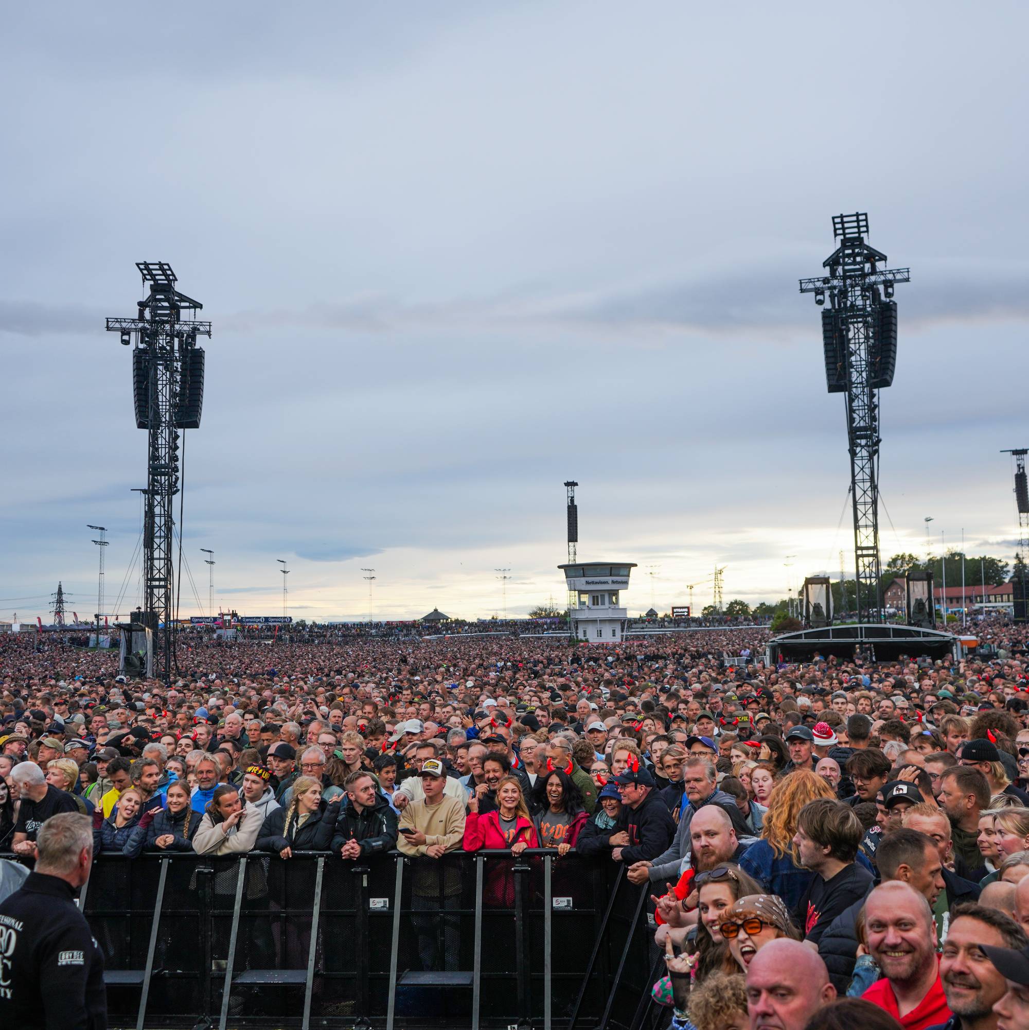 Anmeldelse: AC/DC – «The Power Up Tour» på Bjerke travbane ...