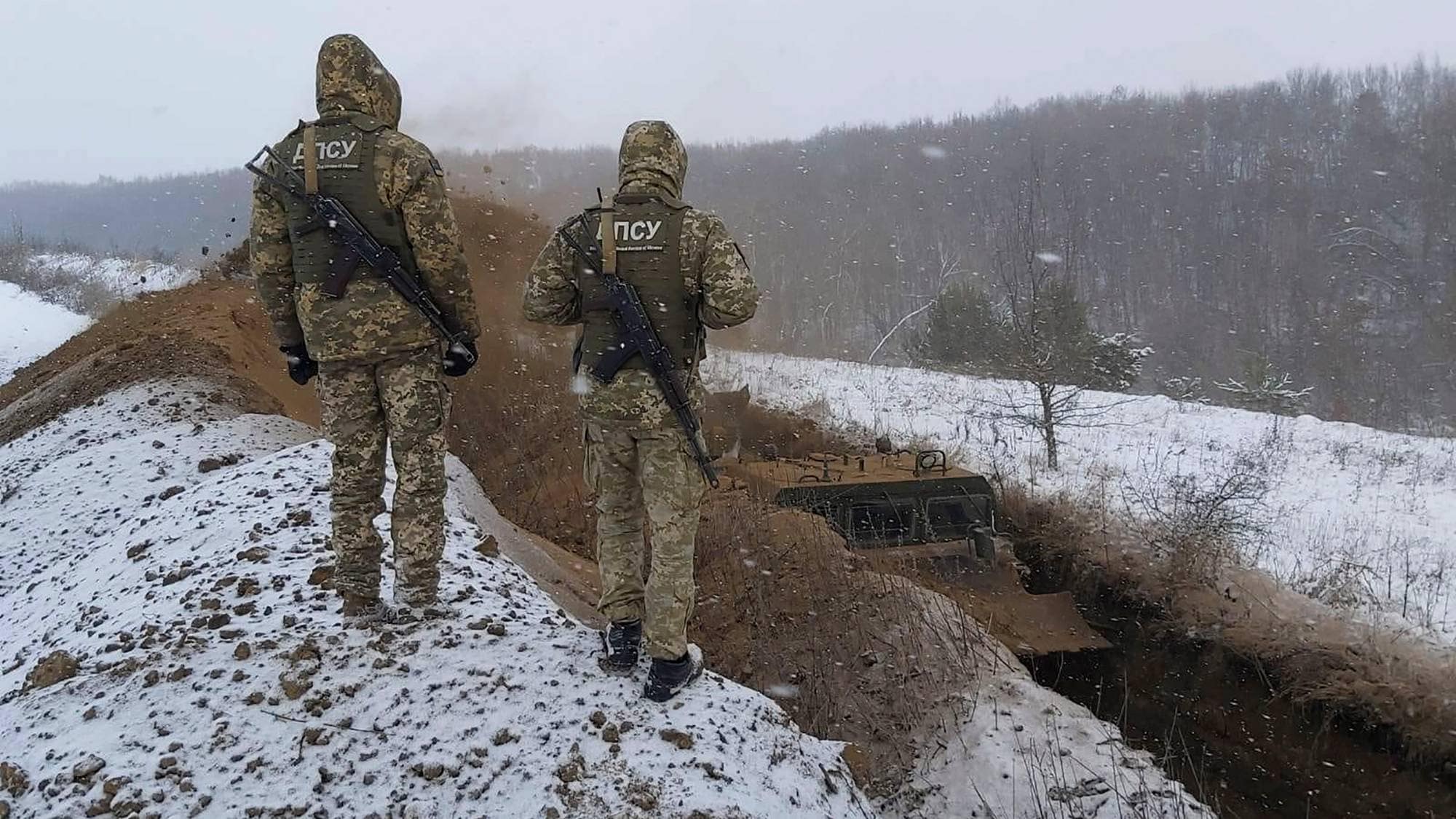 Российско украинская государственная граница. Войска на границе. Укрепления на границе.