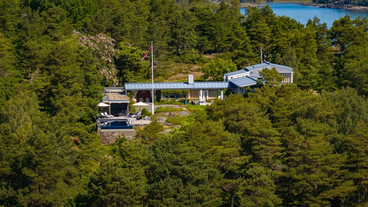 Kongen får ja til å bygge i strandsonen