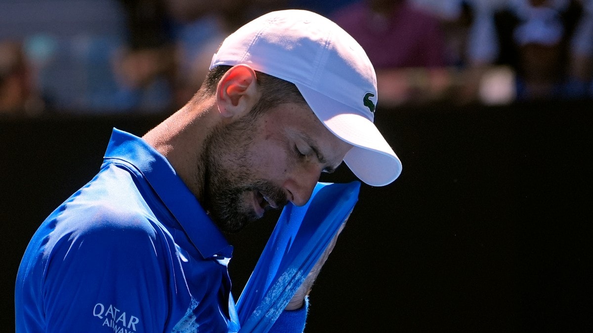 Djokovic trakk seg med skade – buet av banen