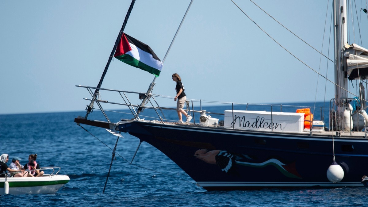Israel beordrer militæret til å hindre Greta Thunbergs nødhjelpsbåt fra å nå Gaza