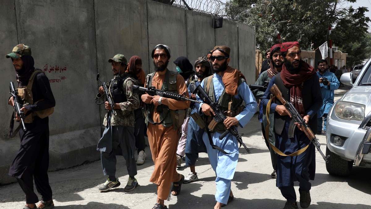 NRK erfarer: Taliban tilrettelegger for evakuering ut av Kabul