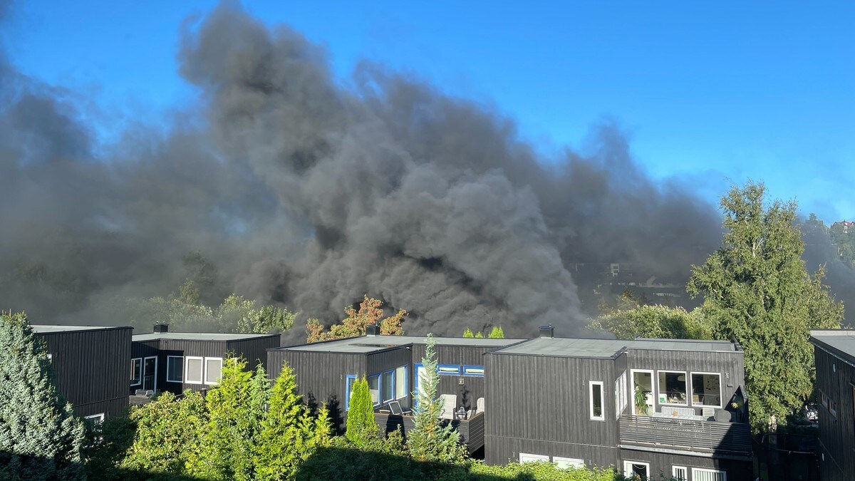 Bilbrann i Oslo – 20 biler skadet av brann